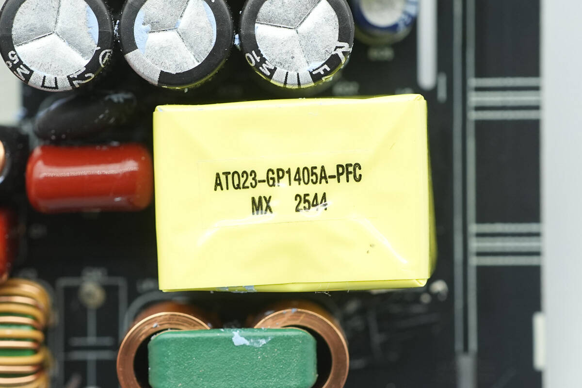 Teardown of Xiaomi 140W 8-in-1 Desktop Charging Station (XMCDZ-03QM)-Chargerlab