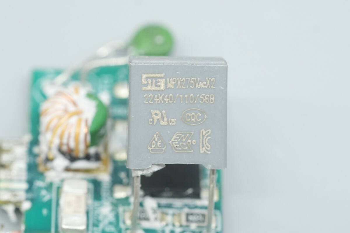 Teardown of CUKTECH 6 90W Mini GaN Charger (AD653)-Chargerlab