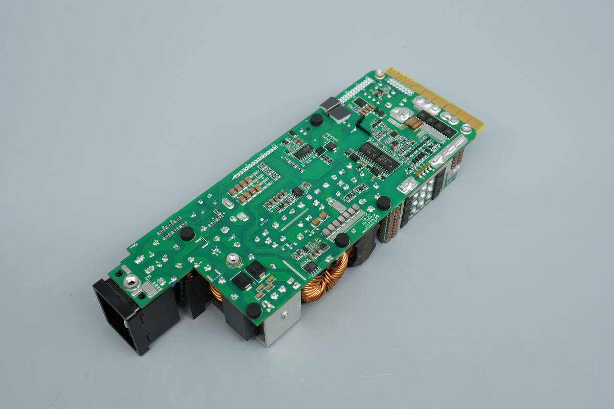 Teardown of Aohai Technology 3200W 80 PLUS Titanium Server Power Supply (AH-CRPS3200A1A)-Chargerlab