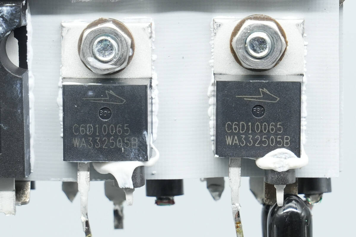 Teardown of Aohai Technology 3200W 80 PLUS Titanium Server Power Supply (AH-CRPS3200A1A)-Chargerlab