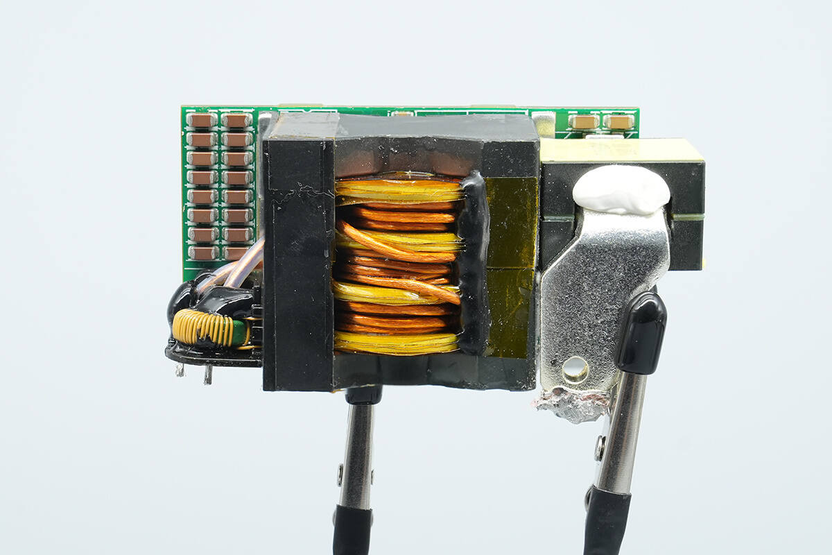 Teardown of Aohai Technology 3200W 80 PLUS Titanium Server Power Supply (AH-CRPS3200A1A)-Chargerlab