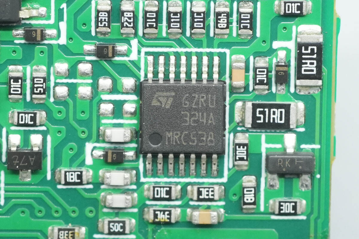 Teardown of Aohai Technology 3200W 80 PLUS Titanium Server Power Supply (AH-CRPS3200A1A)-Chargerlab