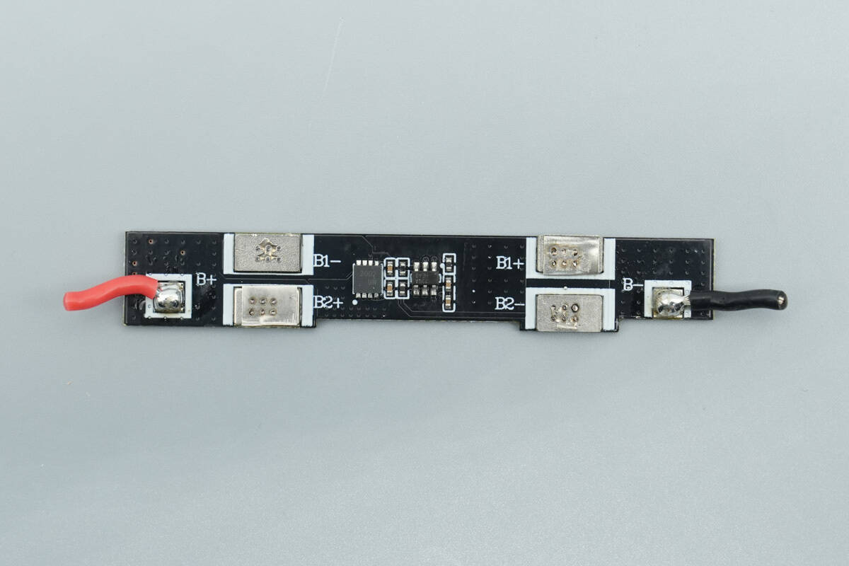 Teardown of Momax 10000mAh Semi-Solid State Magnetic Power Bank (IP163Q22)-Chargerlab