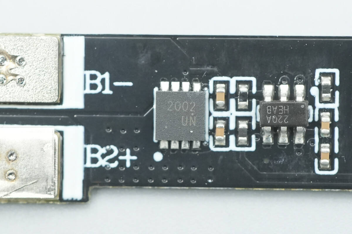 Teardown of Momax 10000mAh Semi-Solid State Magnetic Power Bank (IP163Q22)-Chargerlab