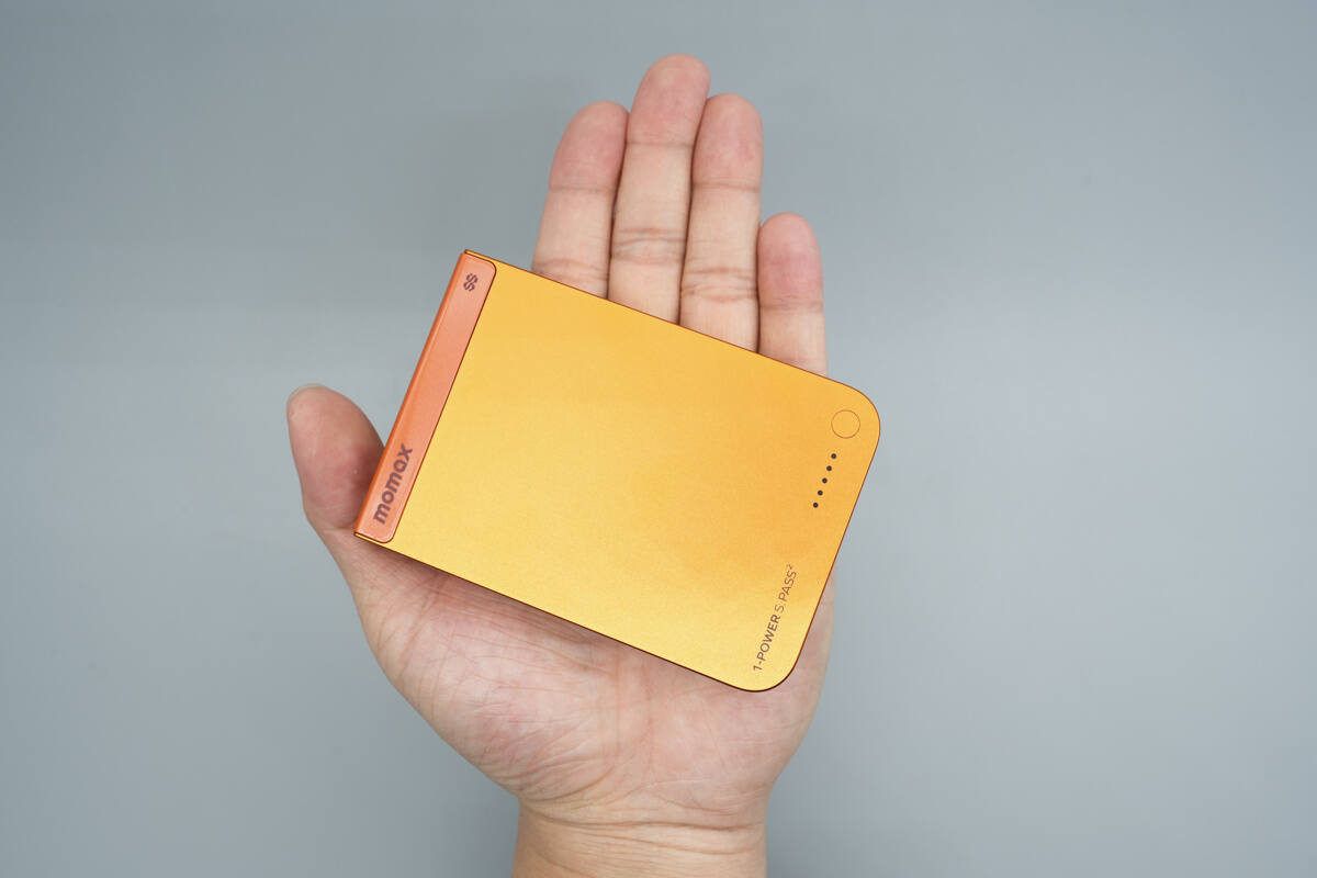 Teardown of Momax 10000mAh Semi-Solid State Magnetic Power Bank (IP163Q22)-Chargerlab