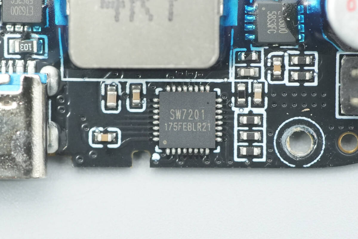 Teardown of Momax 10000mAh Semi-Solid State Magnetic Power Bank (IP163Q22)-Chargerlab