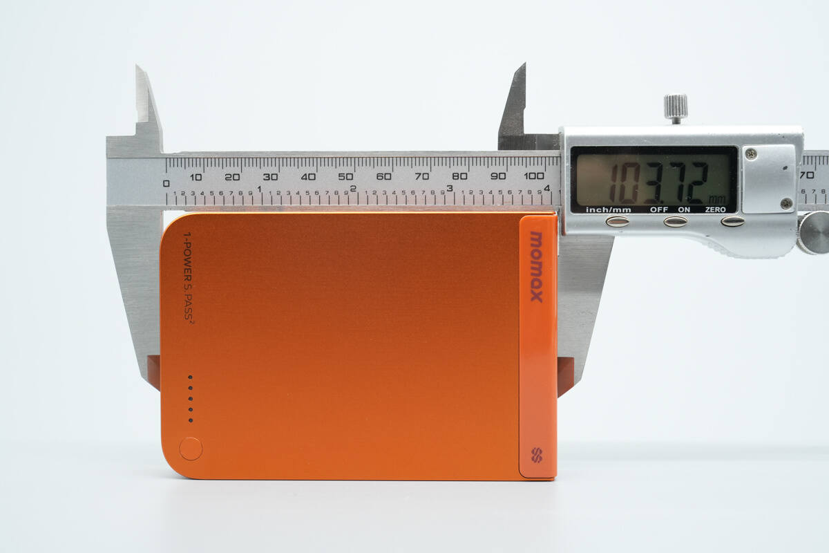 Teardown of Momax 10000mAh Semi-Solid State Magnetic Power Bank (IP163Q22)-Chargerlab