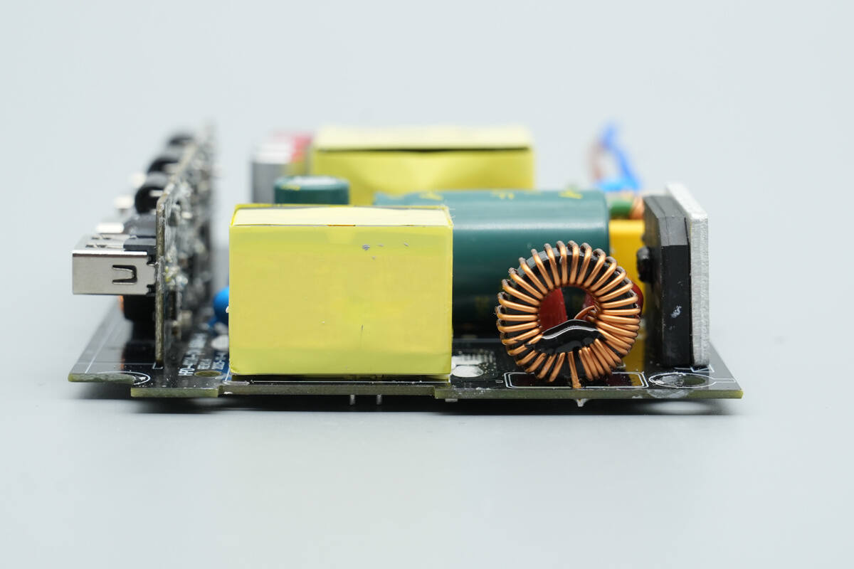 Teardown of Lenovo thinkplus FLUXO 150W GaN Desktop Charging Station (CSFO150A4)-Chargerlab