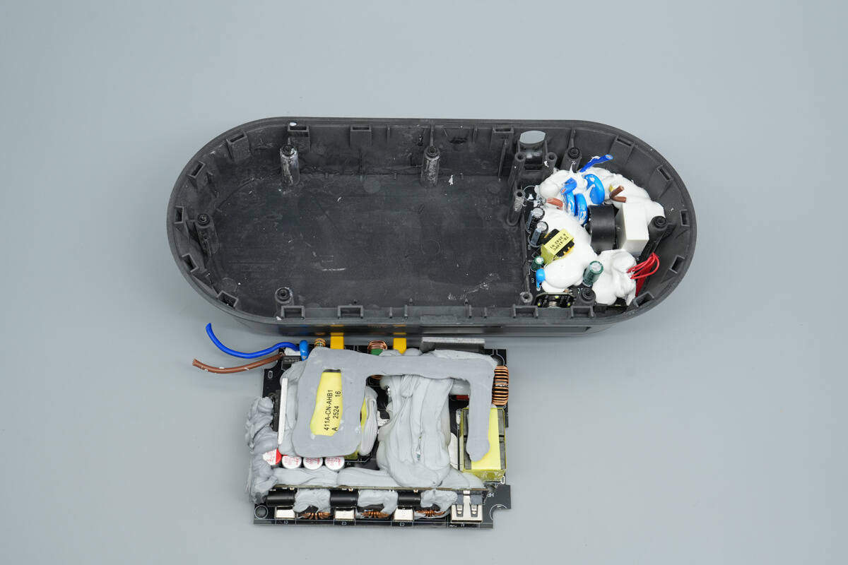 Teardown of Lenovo thinkplus FLUXO 150W GaN Desktop Charging Station (CSFO150A4)-Chargerlab