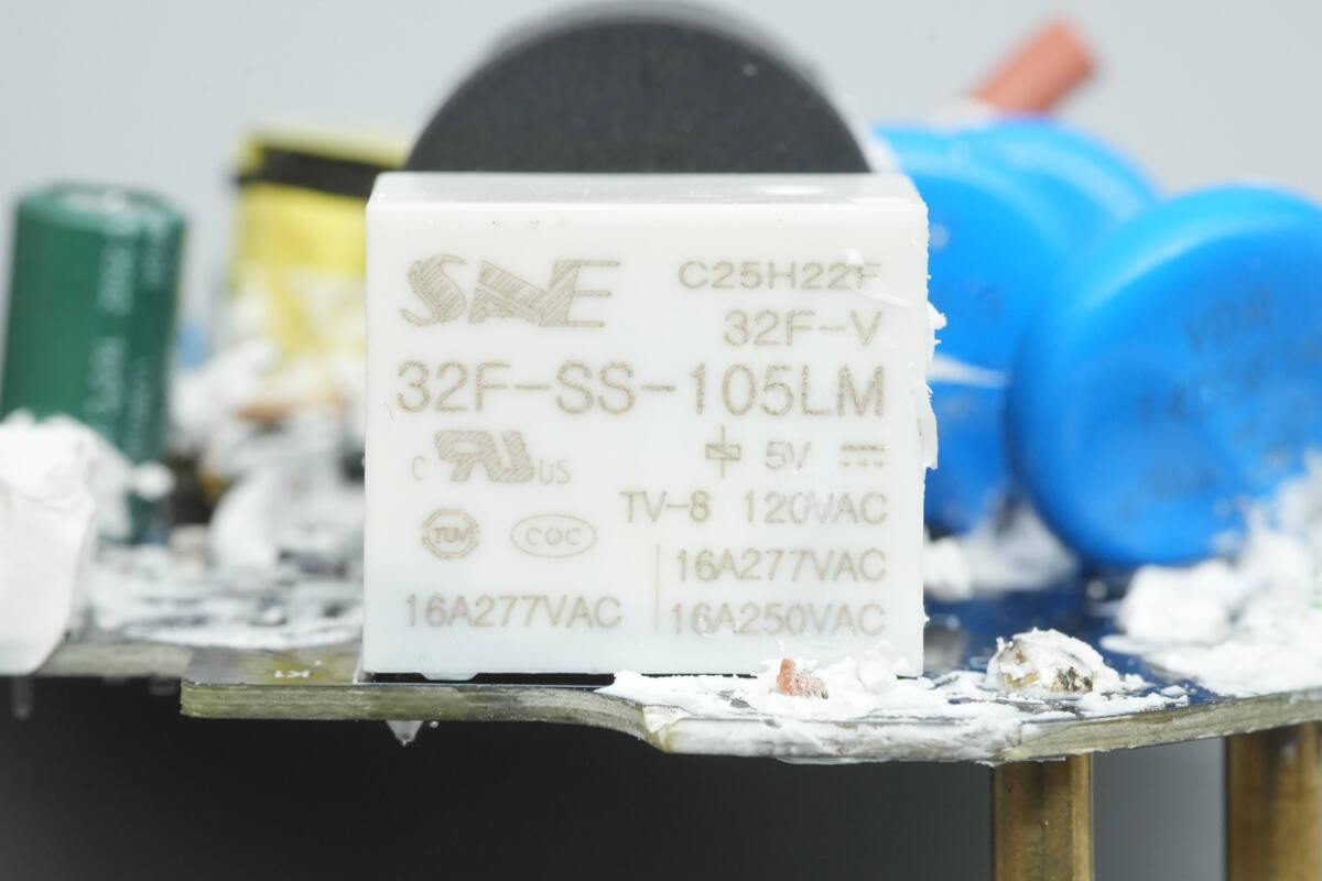 Teardown of Lenovo thinkplus FLUXO 150W GaN Desktop Charging Station (CSFO150A4)-Chargerlab