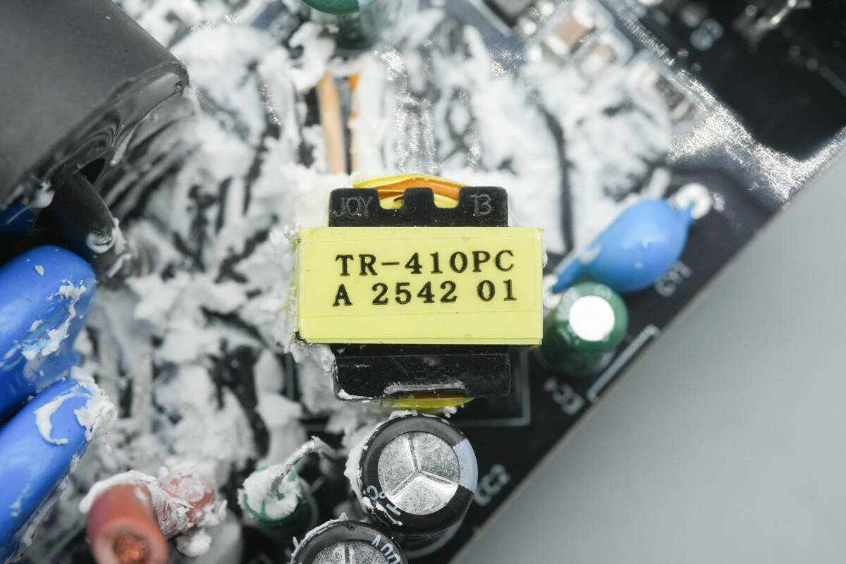 Teardown of Lenovo thinkplus FLUXO 150W GaN Desktop Charging Station (CSFO150A4)-Chargerlab