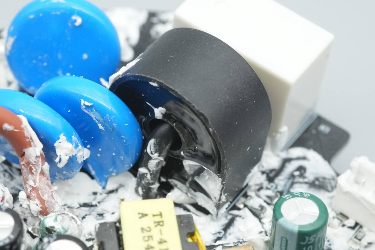 Teardown of Lenovo thinkplus FLUXO 150W GaN Desktop Charging Station (CSFO150A4)-Chargerlab