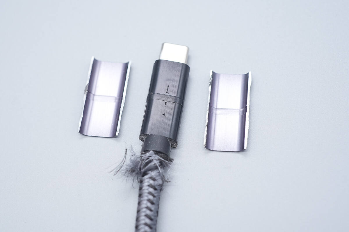 Teardown of EcoFlow 240W USB4 Fast Charging Braided Cable-Chargerlab