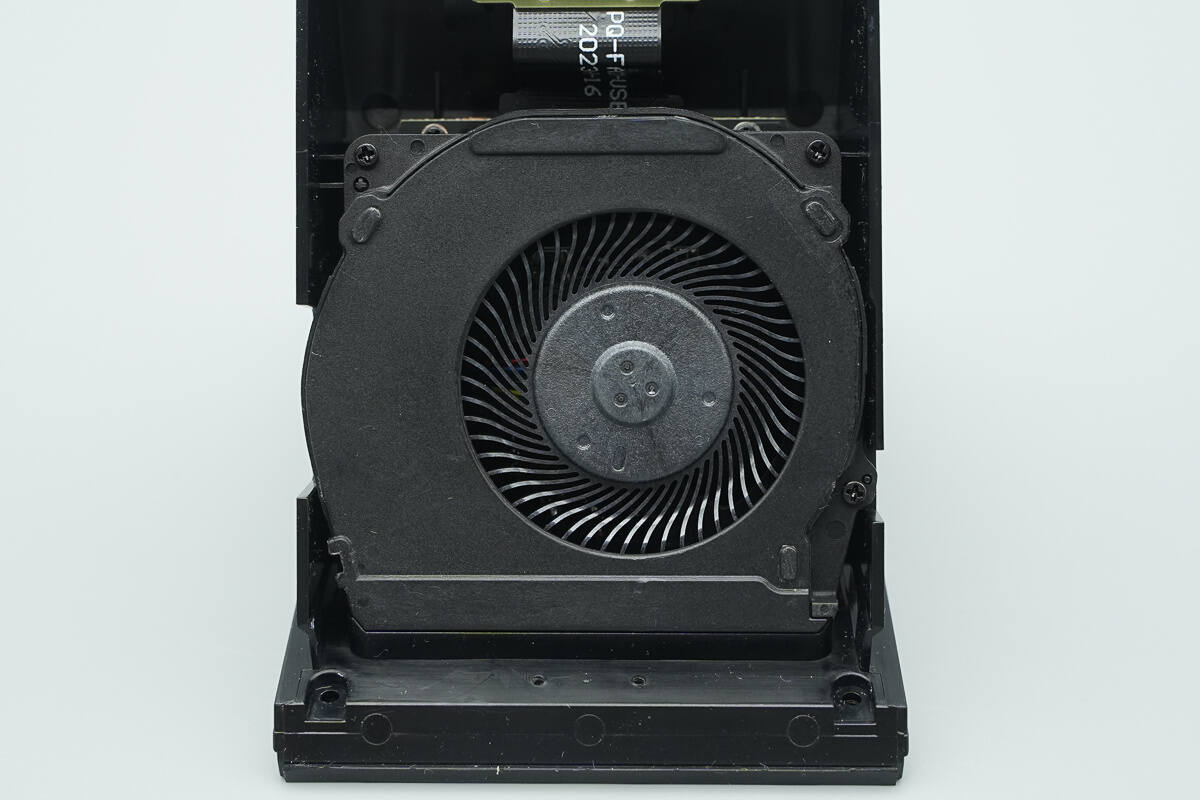 Teardown of Meizu PANDAER 66W Vertical Air-cooled Wireless Charger (WP06)-Chargerlab