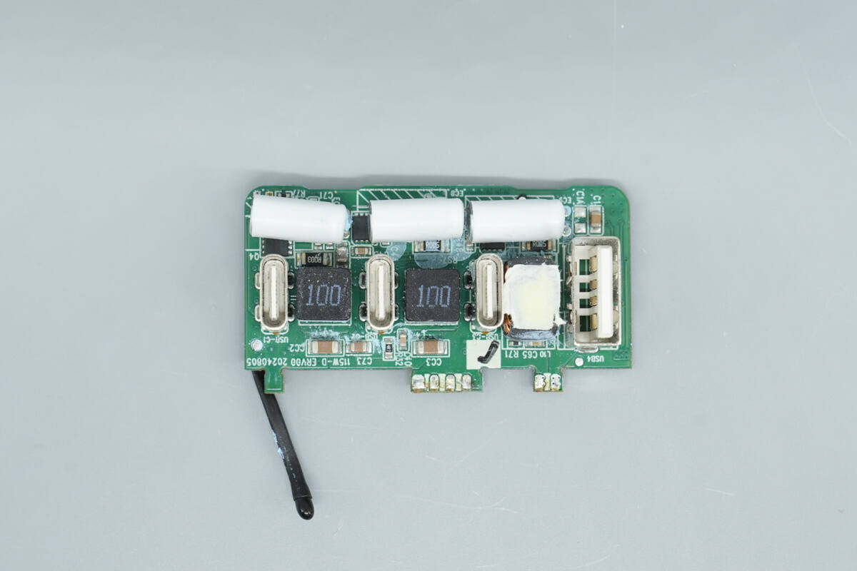 Teardown of Belkin 112W 4-Port GaN Charger (WCH017yz)-Chargerlab