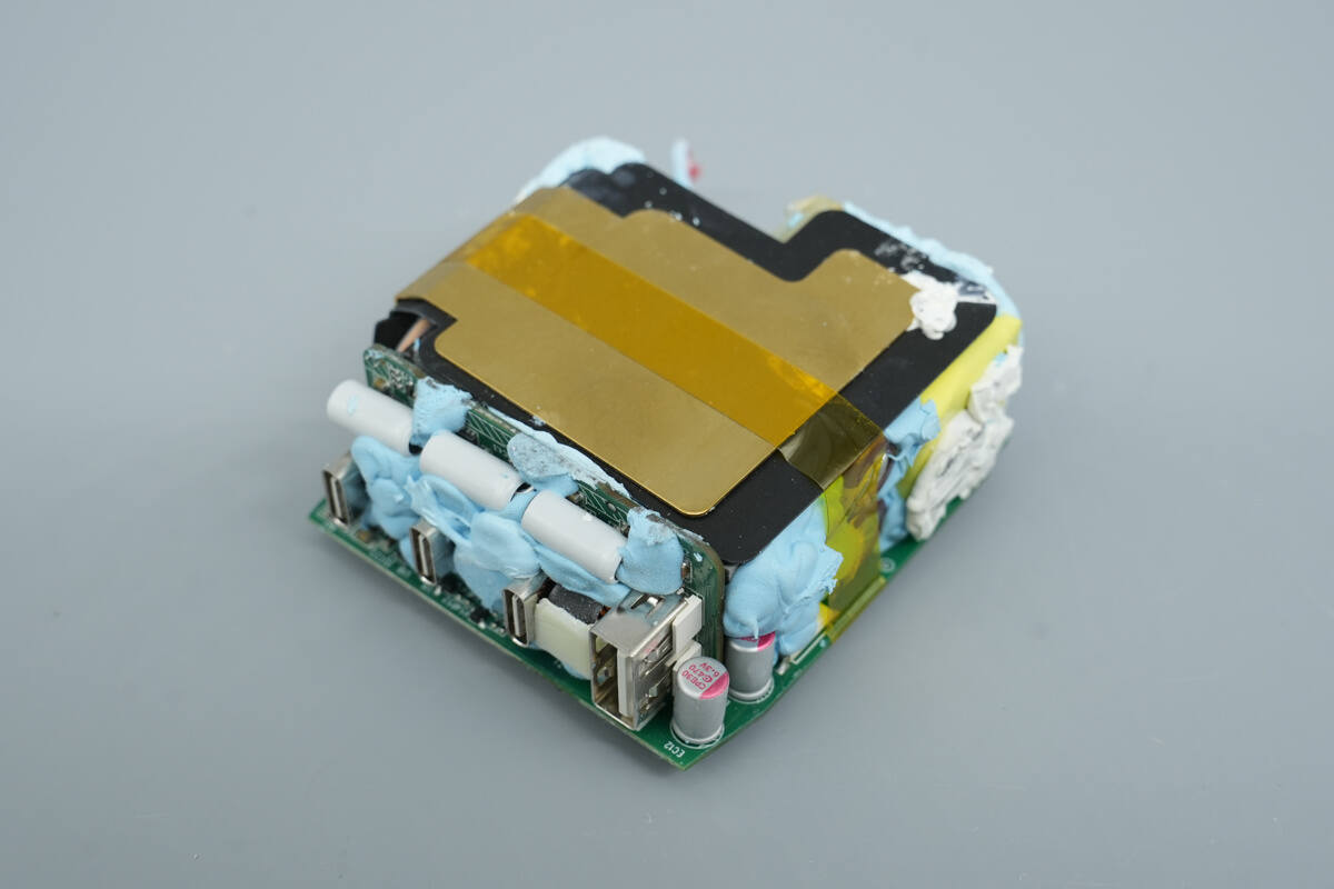 Teardown of Belkin 112W 4-Port GaN Charger (WCH017yz)-Chargerlab