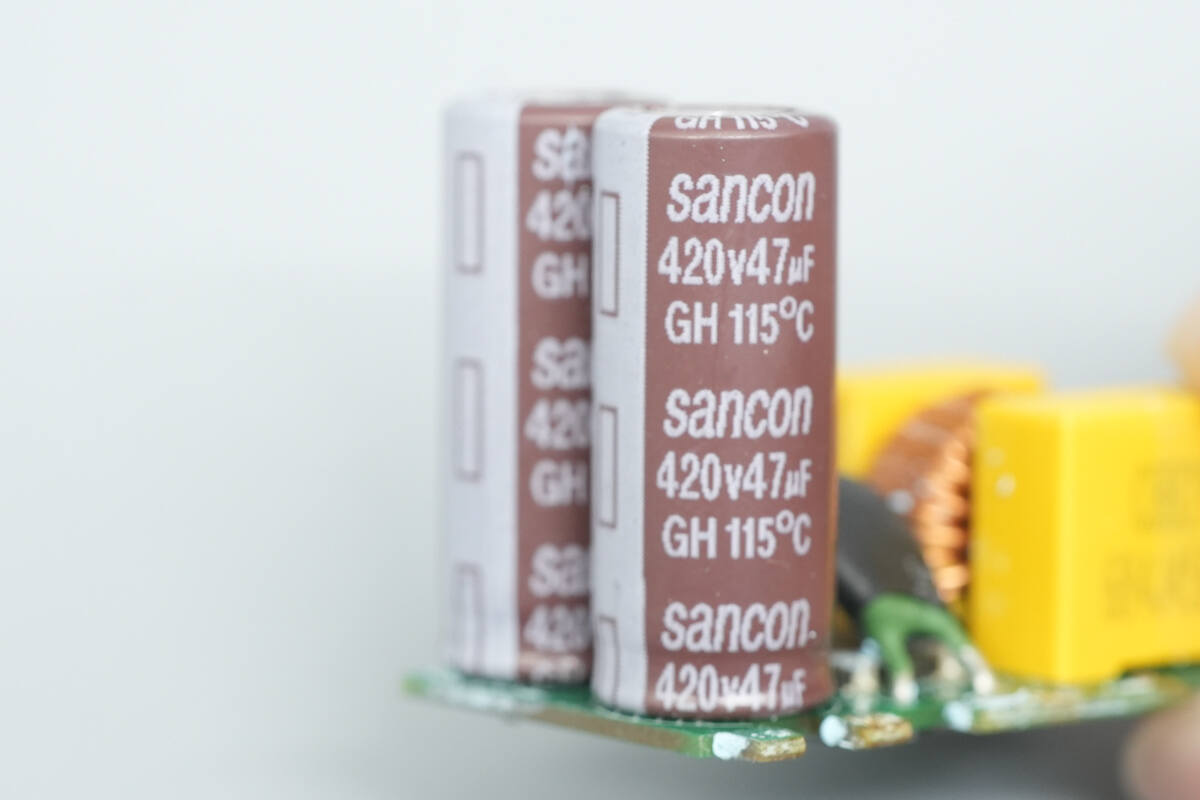 Teardown of Belkin 112W 4-Port GaN Charger (WCH017yz)-Chargerlab