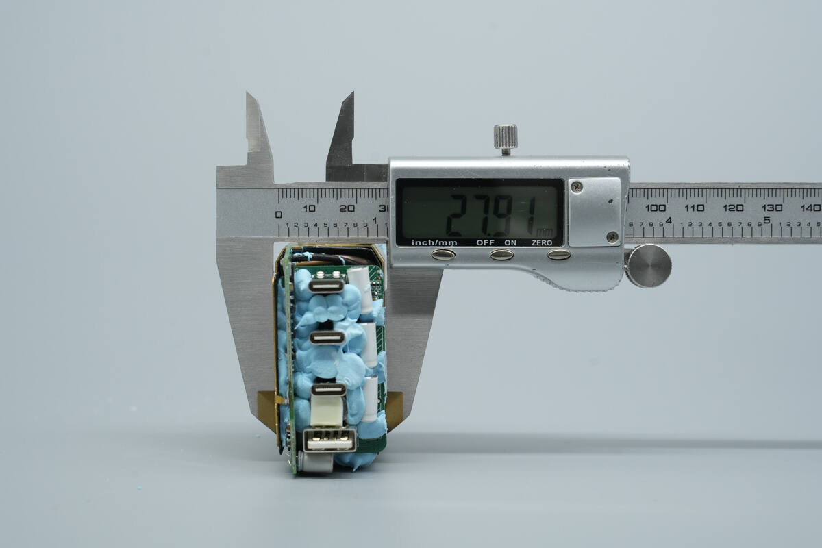 Teardown of Belkin 112W 4-Port GaN Charger (WCH017yz)-Chargerlab