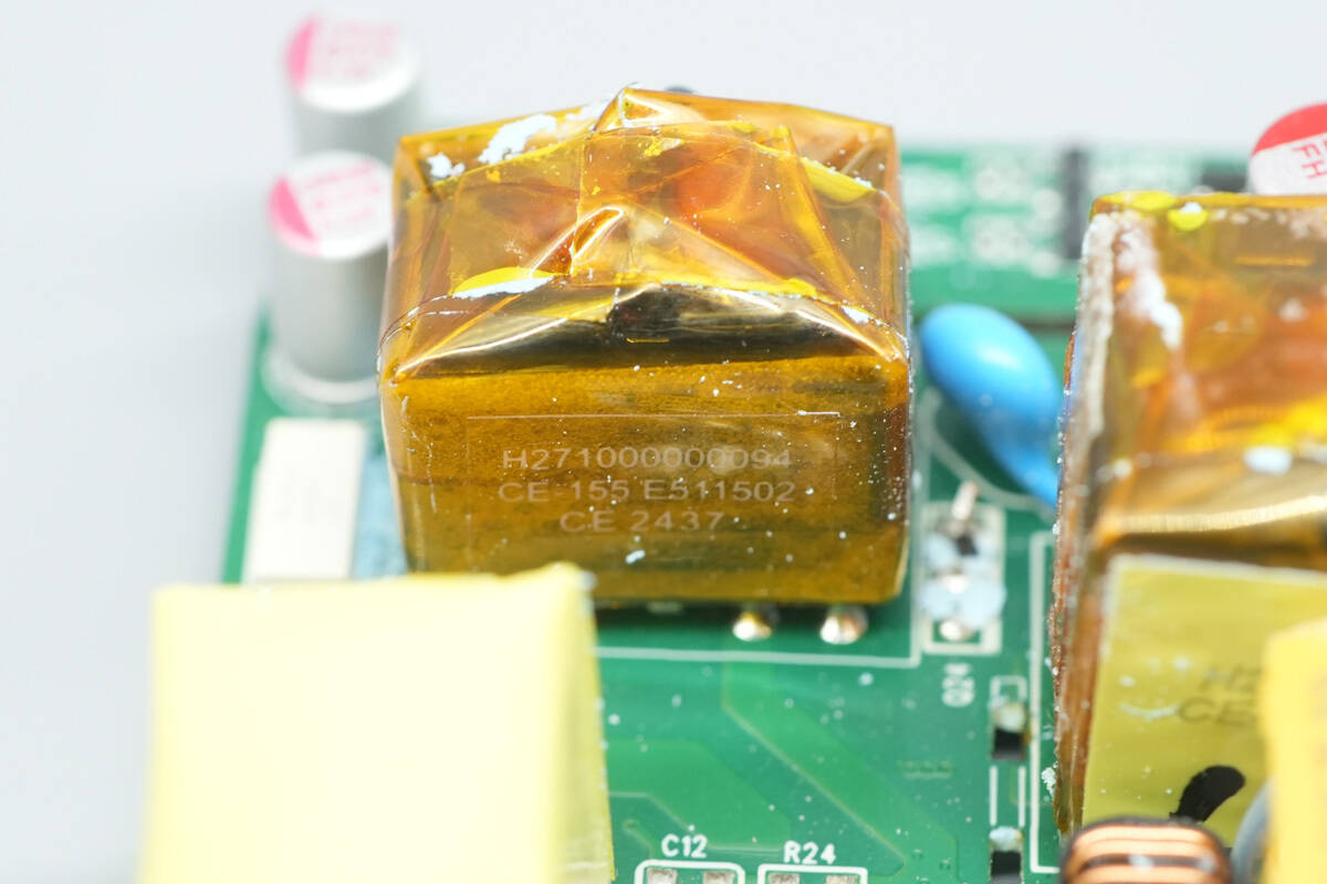 Teardown of Belkin 112W 4-Port GaN Charger (WCH017yz)-Chargerlab