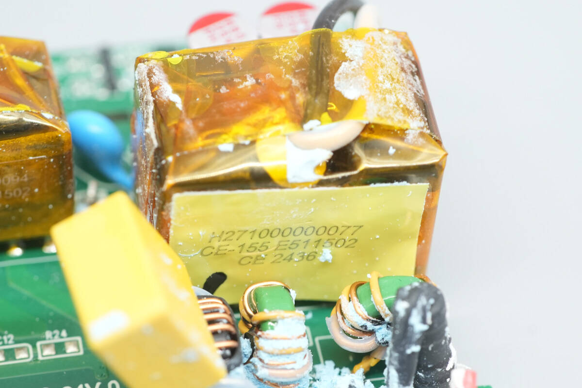 Teardown of Belkin 112W 4-Port GaN Charger (WCH017yz)-Chargerlab