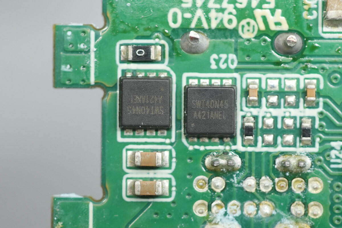 Teardown of Belkin 112W 4-Port GaN Charger (WCH017yz)-Chargerlab