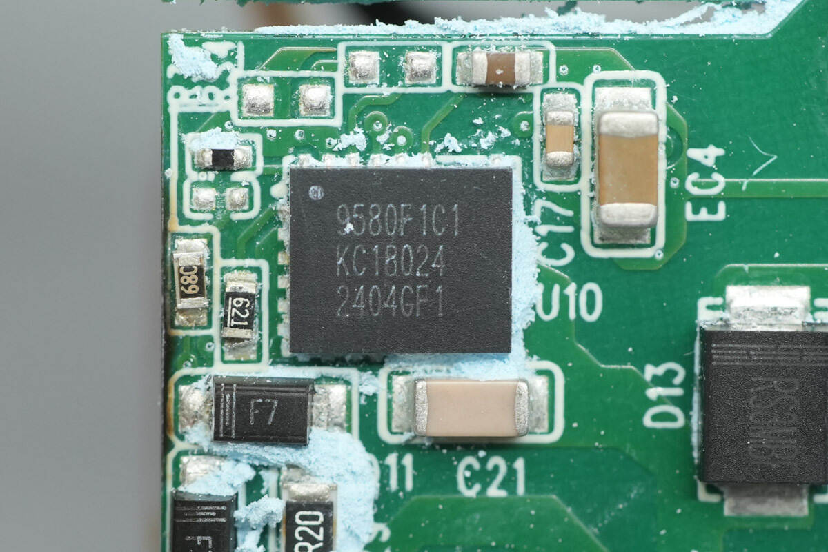 Teardown of Belkin 112W 4-Port GaN Charger (WCH017yz)-Chargerlab
