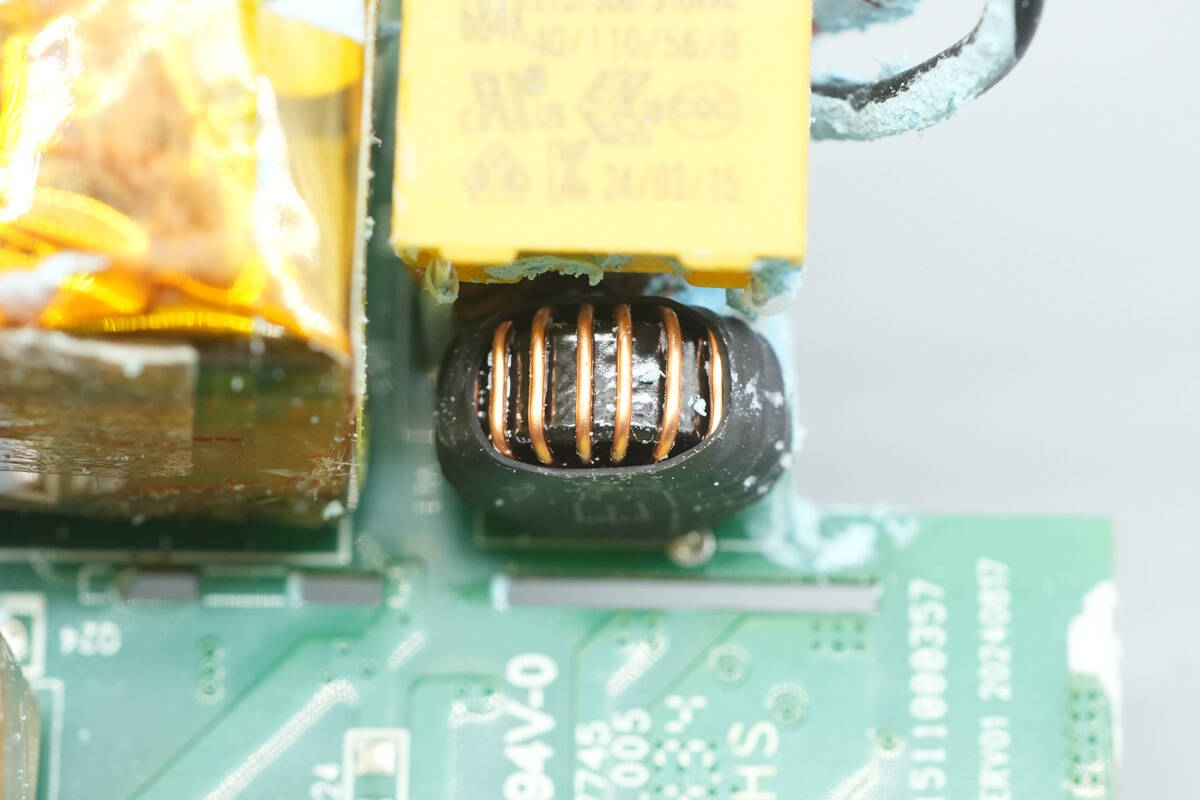 Teardown of Belkin 112W 4-Port GaN Charger (WCH017yz)-Chargerlab