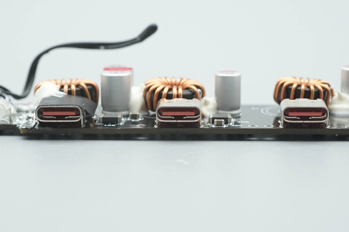 Teardown of MOVESPEED 165W GaN Desktop Charger (MSA05)-Chargerlab