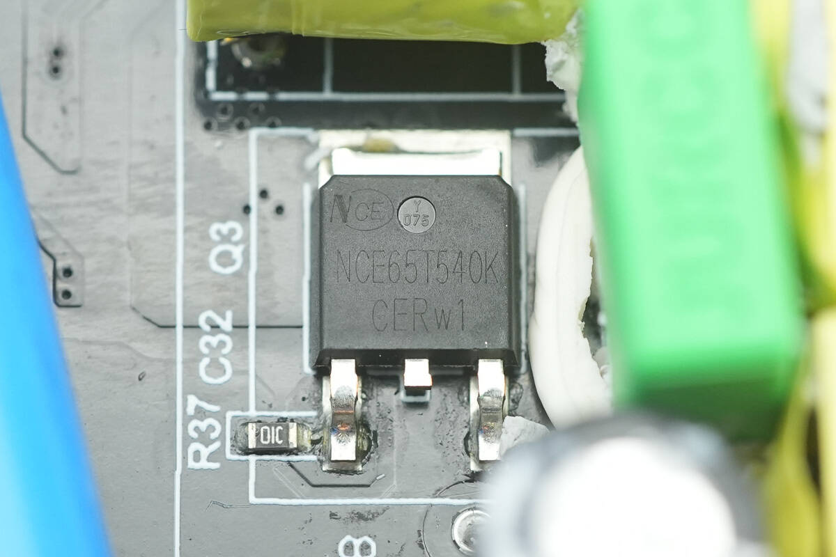 Teardown of MOVESPEED 165W GaN Desktop Charger (MSA05)-Chargerlab