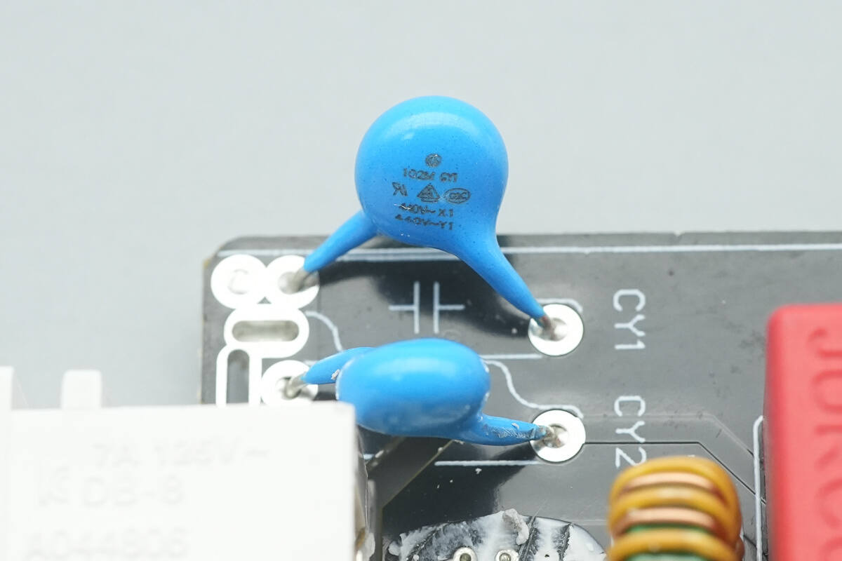 Teardown of MOVESPEED 165W GaN Desktop Charger (MSA05)-Chargerlab