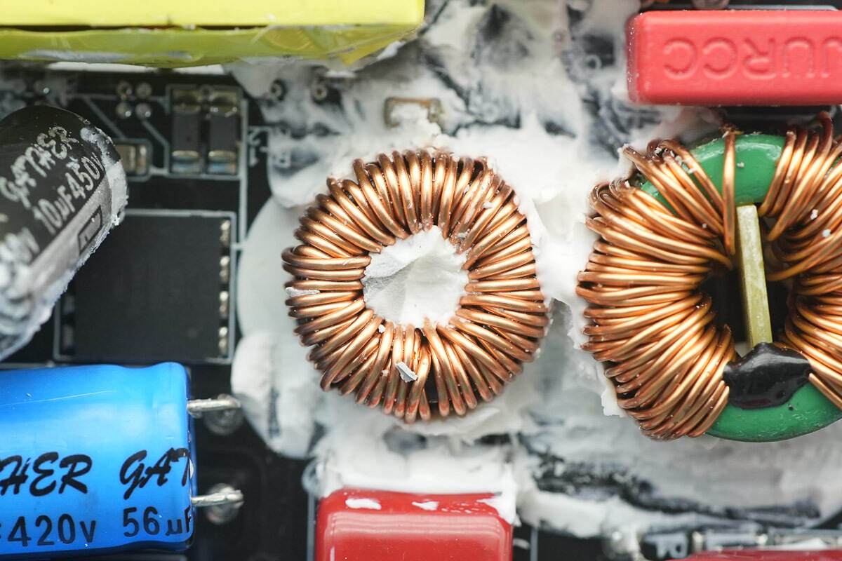 Teardown of MOVESPEED 165W GaN Desktop Charger (MSA05)-Chargerlab