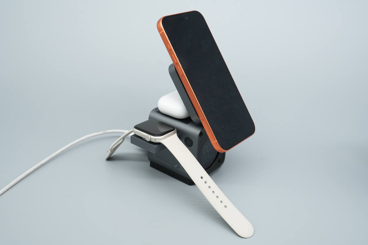 Teardown of KOAKUMA 3-in-1 Display Qi2.2 Wireless Charger-Chargerlab