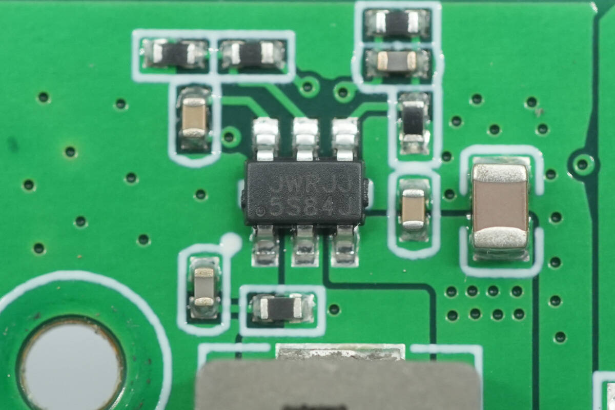 Teardown of KOAKUMA 3-in-1 Display Qi2.2 Wireless Charger-Chargerlab