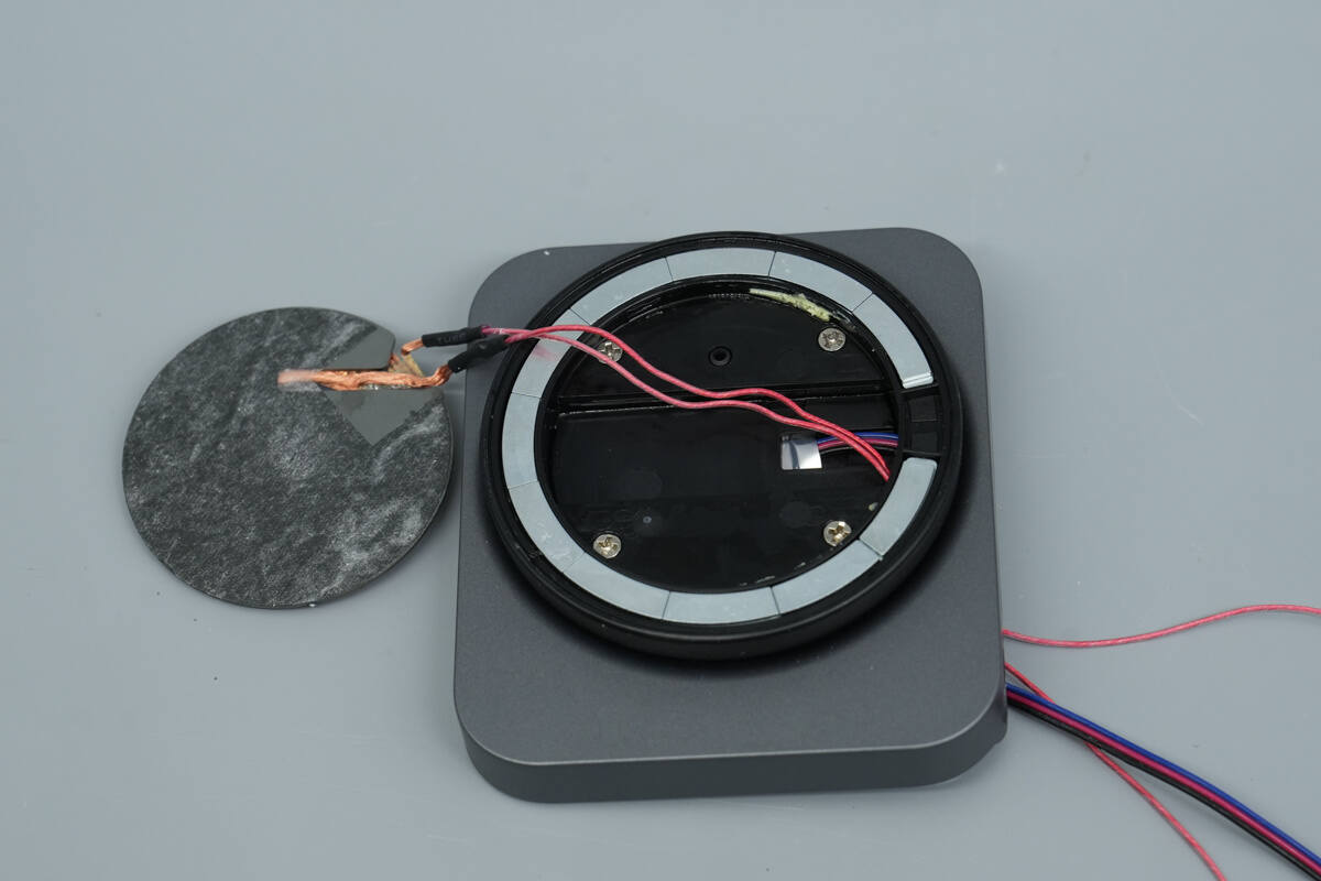 Teardown of KOAKUMA 3-in-1 Display Qi2.2 Wireless Charger-Chargerlab