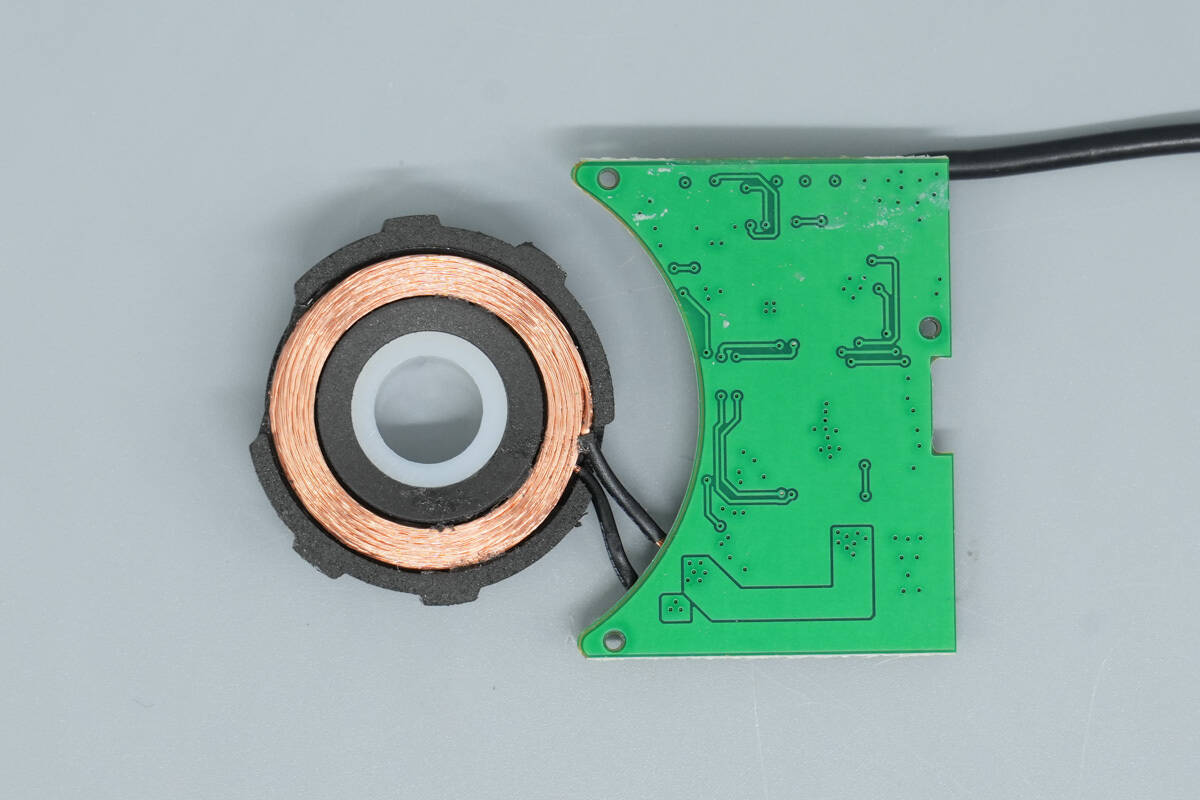 Teardown of KOAKUMA 3-in-1 Display Qi2.2 Wireless Charger-Chargerlab