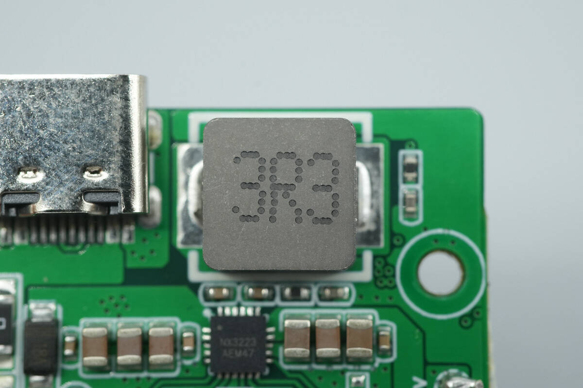 Teardown of KOAKUMA 3-in-1 Display Qi2.2 Wireless Charger-Chargerlab