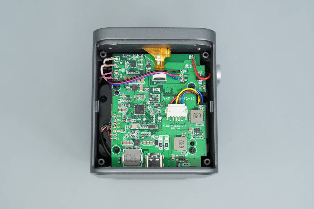 Teardown of KOAKUMA 3-in-1 Display Qi2.2 Wireless Charger-Chargerlab