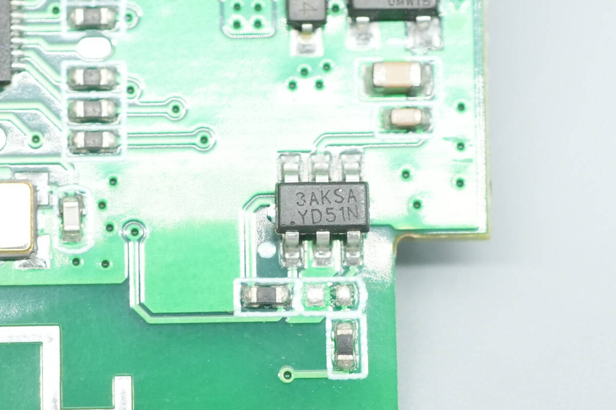 Teardown of KOAKUMA 3-in-1 Display Qi2.2 Wireless Charger-Chargerlab