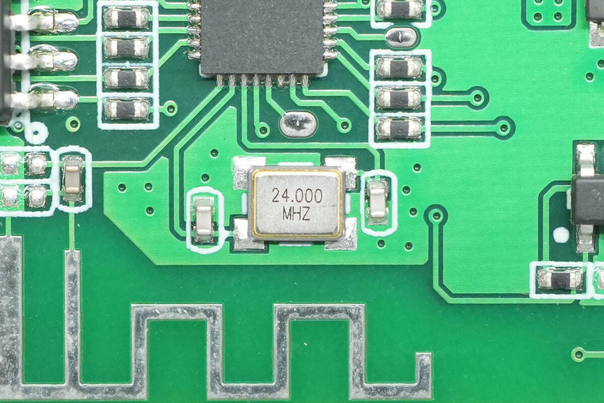 Teardown of KOAKUMA 3-in-1 Display Qi2.2 Wireless Charger-Chargerlab