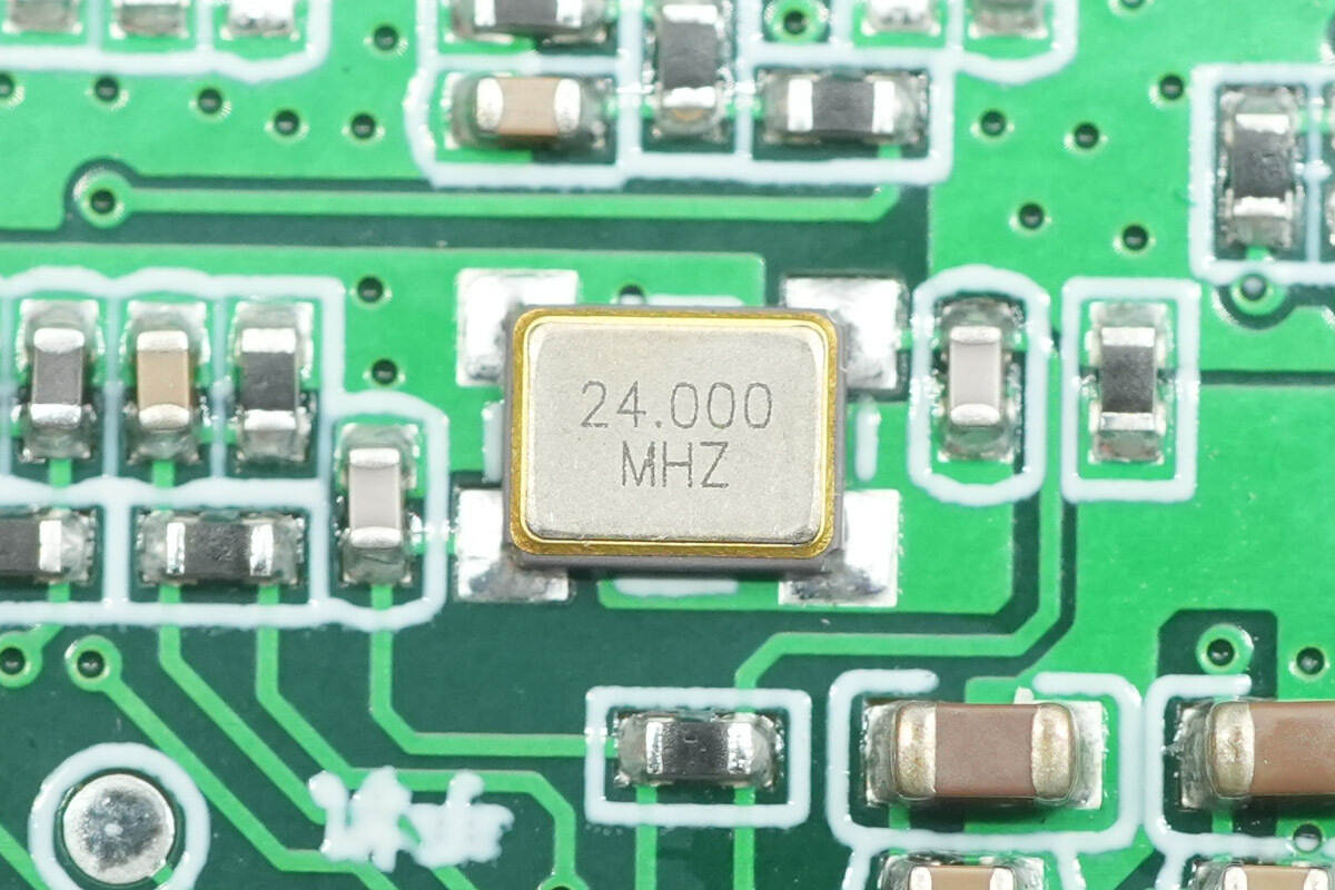 Teardown of KOAKUMA 3-in-1 Display Qi2.2 Wireless Charger-Chargerlab