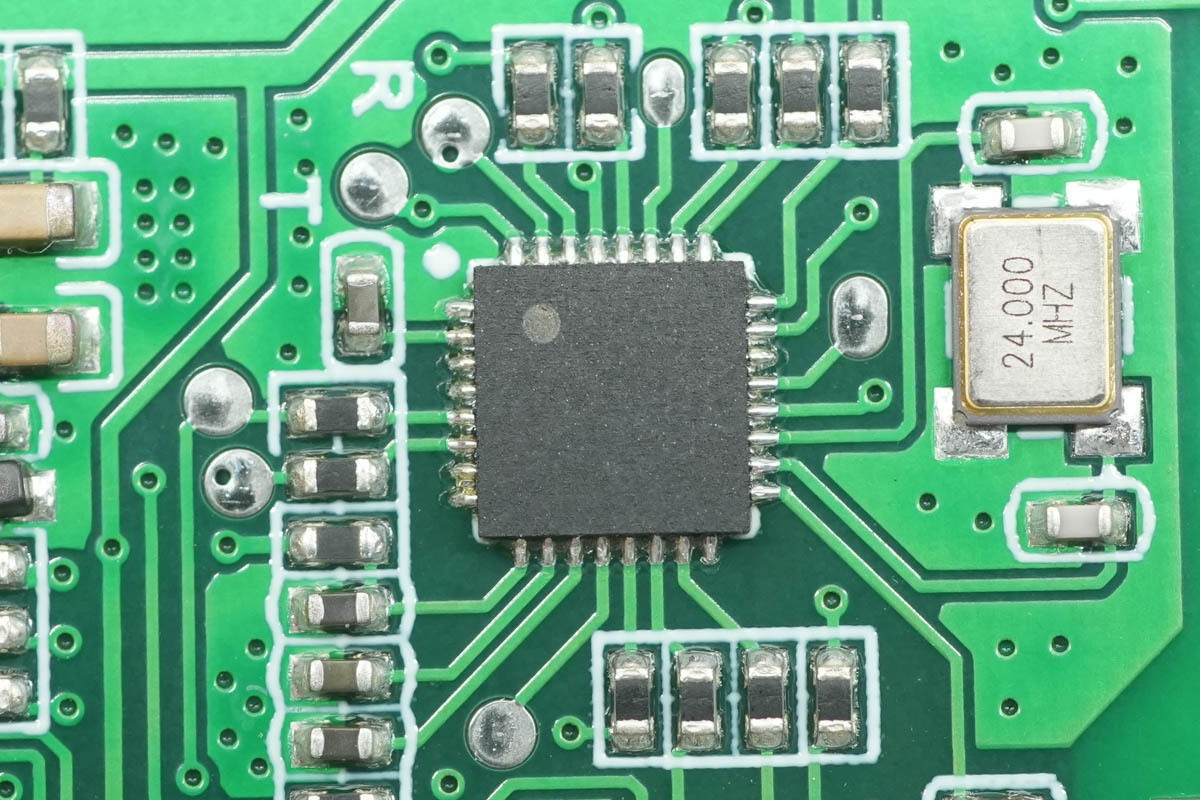 Teardown of KOAKUMA 3-in-1 Display Qi2.2 Wireless Charger-Chargerlab