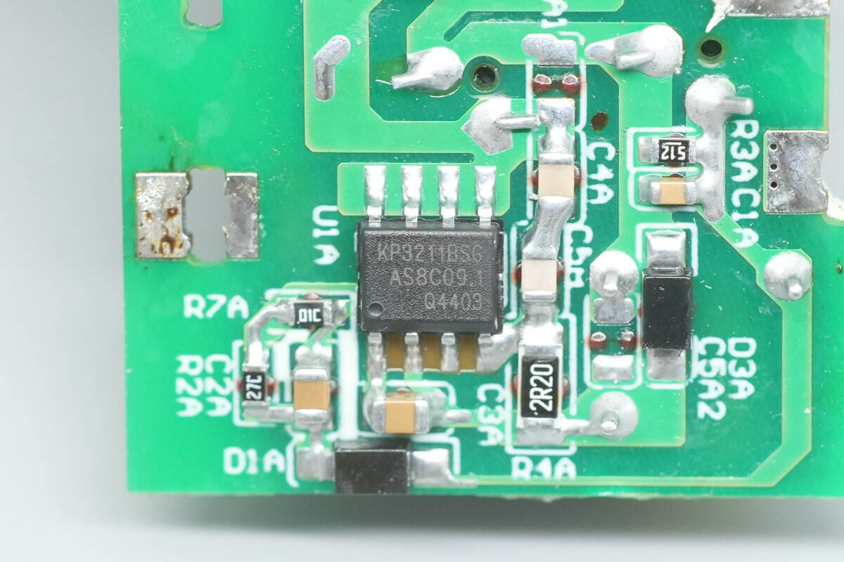Teardown of BULL 67W GaN Digital Display Power Strip (GNV-ML1676)-Chargerlab
