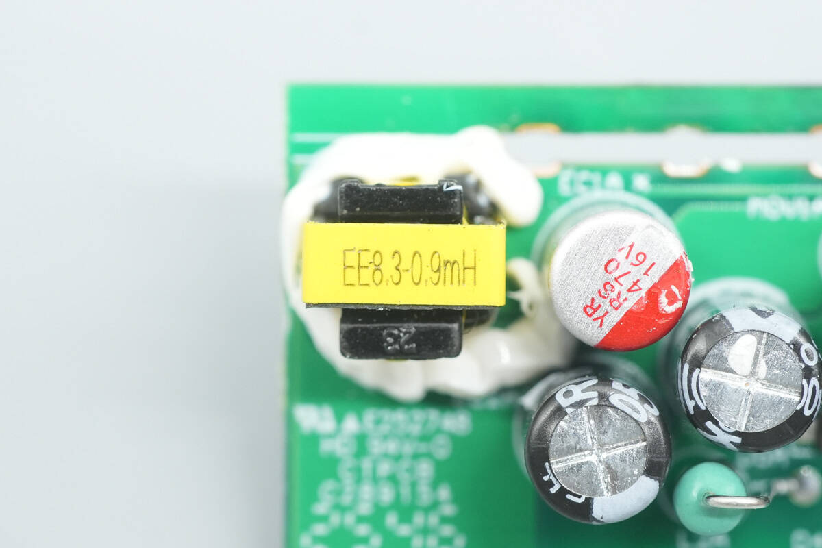 Teardown of BULL 67W GaN Digital Display Power Strip (GNV-ML1676)-Chargerlab