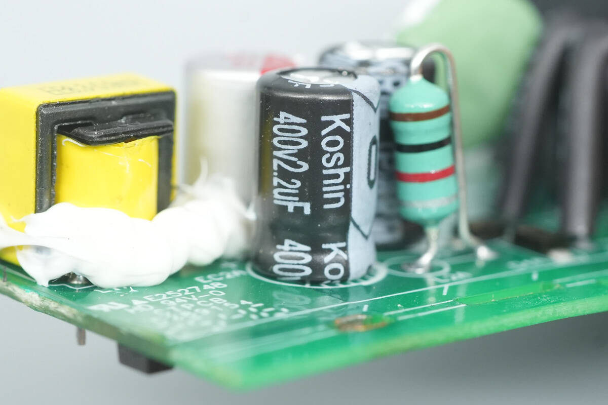 Teardown of BULL 67W GaN Digital Display Power Strip (GNV-ML1676)-Chargerlab