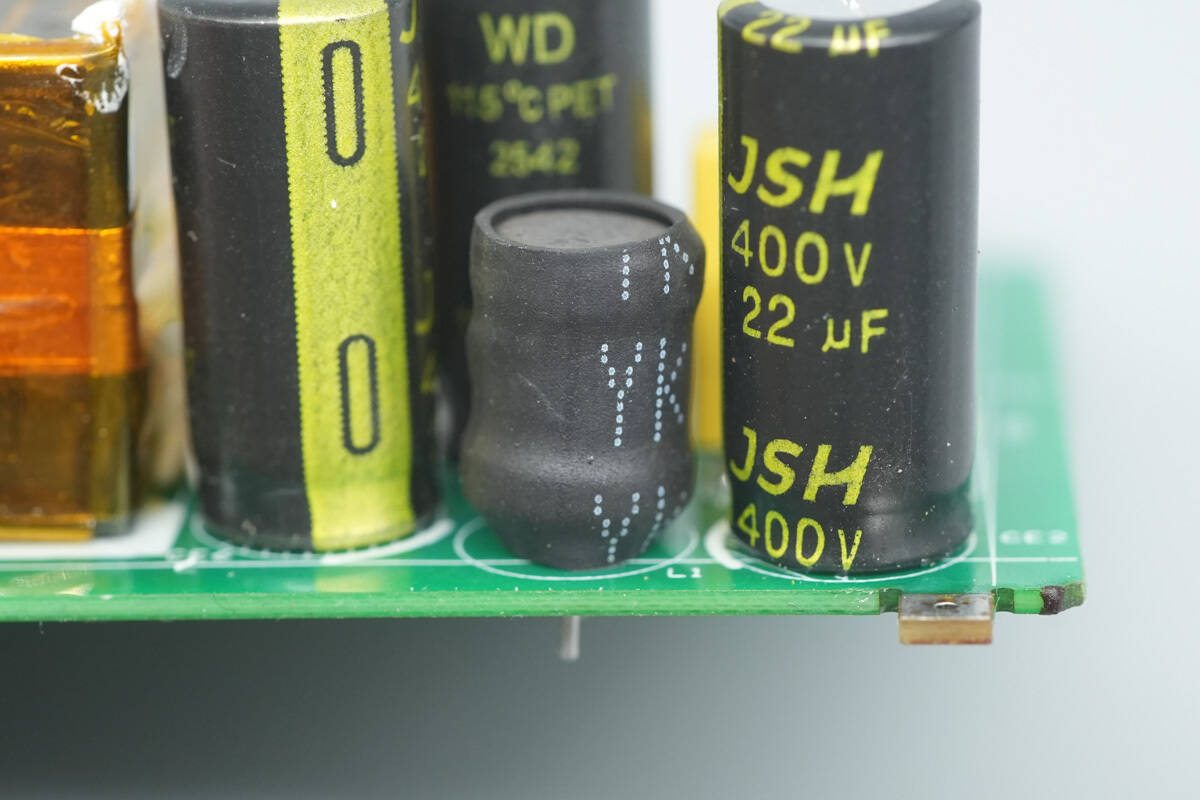 Teardown of BULL 67W GaN Digital Display Power Strip (GNV-ML1676)-Chargerlab