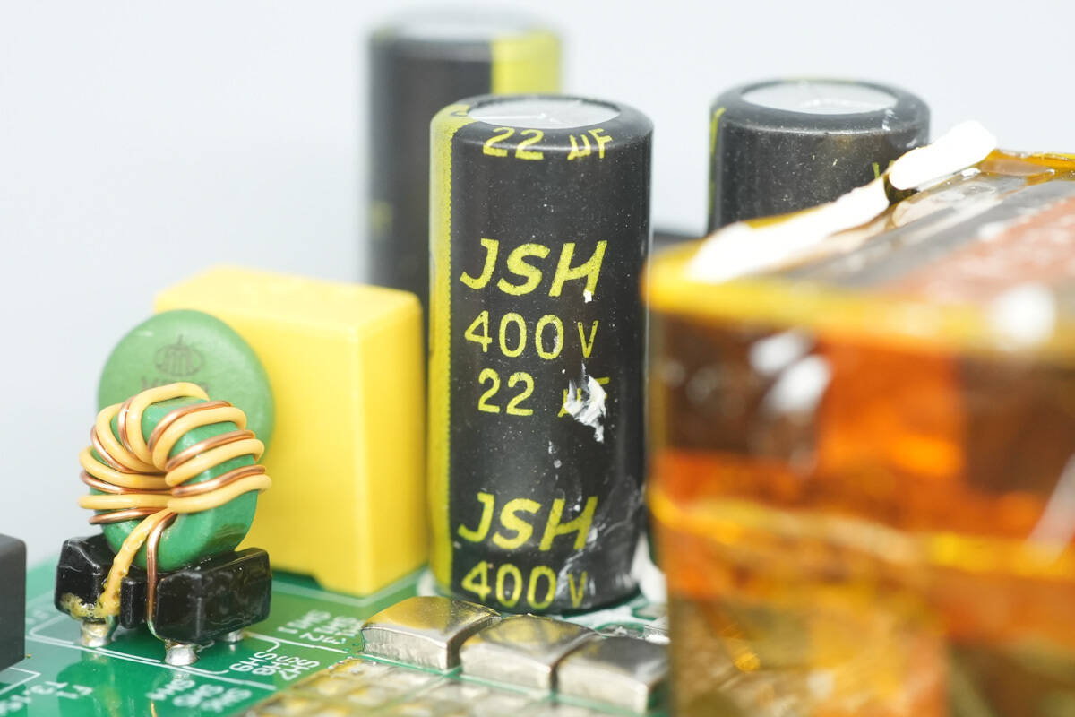 Teardown of BULL 67W GaN Digital Display Power Strip (GNV-ML1676)-Chargerlab