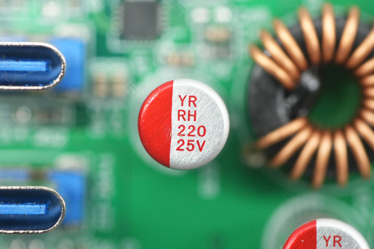 Teardown of BULL 67W GaN Digital Display Power Strip (GNV-ML1676)-Chargerlab