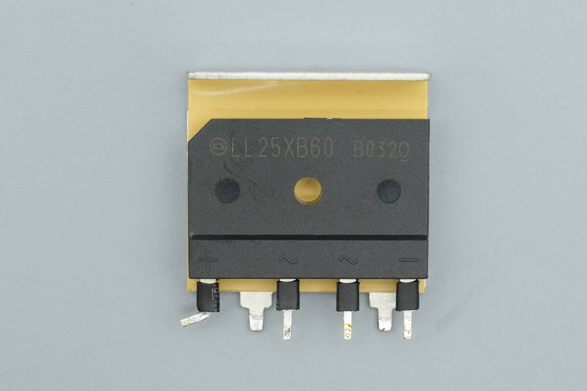 Teardown of 3Y POWER 1600W SiC Server Power Supply (YSEF1600EM)-Chargerlab