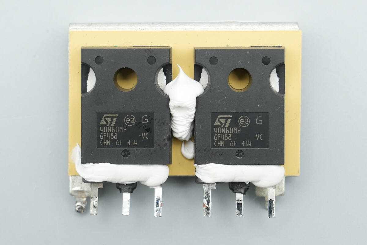 Teardown of 3Y POWER 1600W SiC Server Power Supply (YSEF1600EM)-Chargerlab