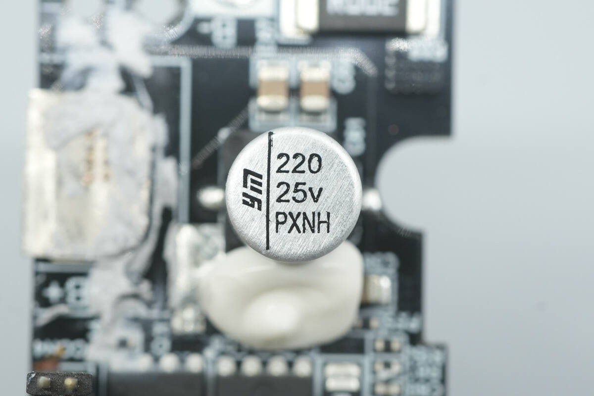 Teardown of Baseus 145W 25000mAh Power Bank (E0028H)-Chargerlab